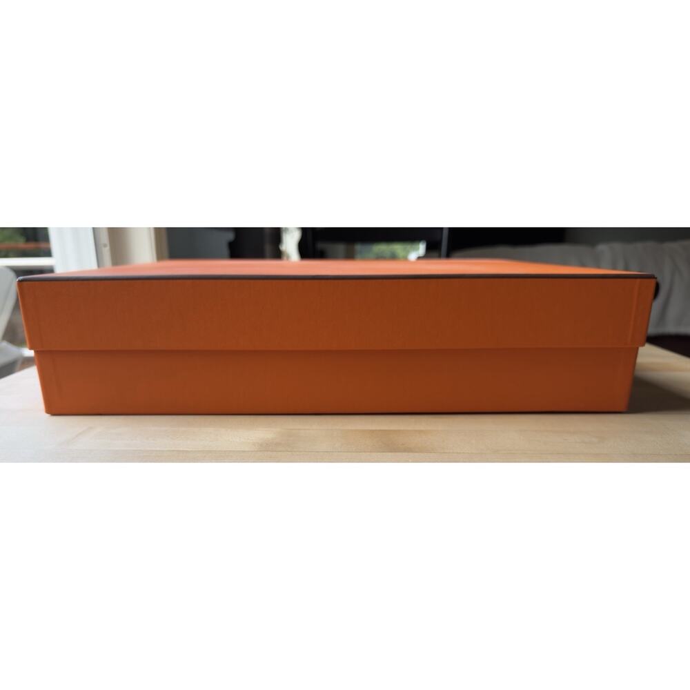 Authentic Hermes Paris Large Orange Gift Box 18" x 15" x 4" with Ribbon & Tissue - Picture 4 of 10
